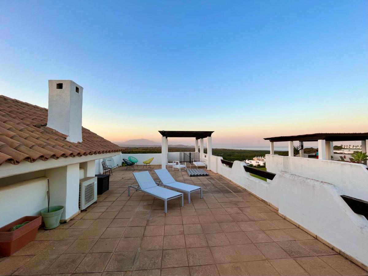 Quiet & Spacious Apt @ Golf Course W/ Roof Terrace San Roque  Exteriör bild