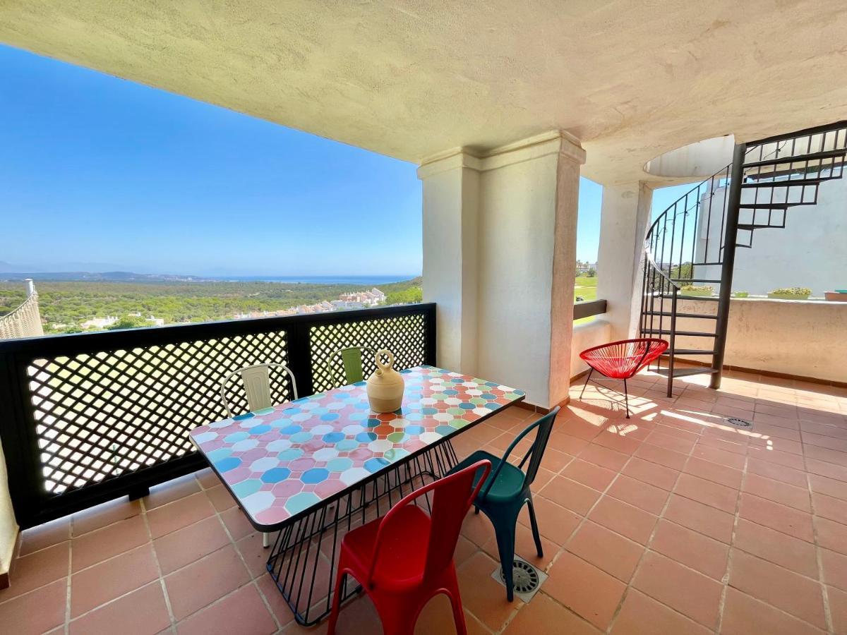 Quiet & Spacious Apt @ Golf Course W/ Roof Terrace San Roque  Exteriör bild